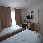 Otelia بيت ضيافة Ayvalı