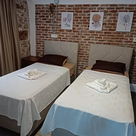 Pensión Otelia Ayvalı