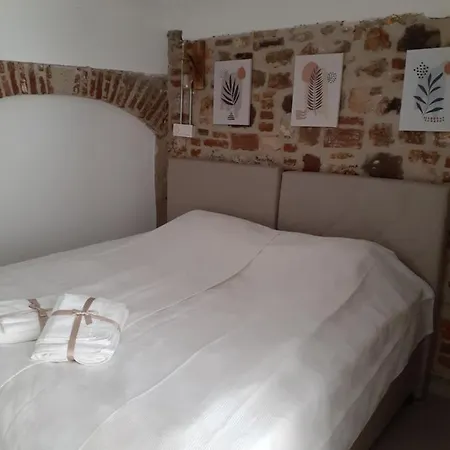 Otelia Guest house