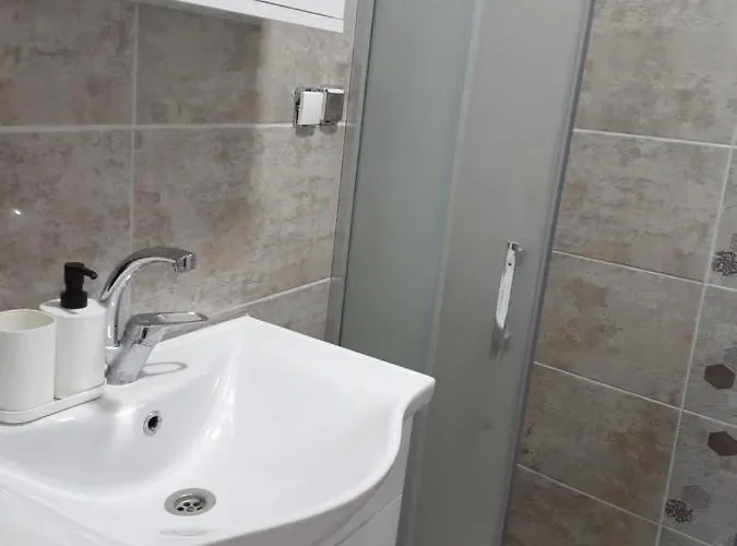 Otelia Guest house 3*