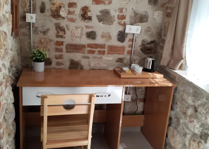 Otelia Guest house 3*